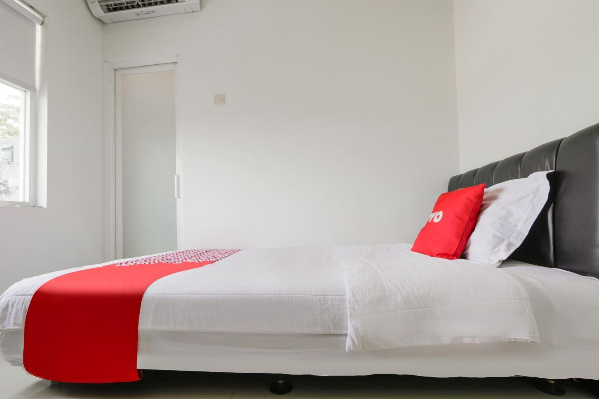 OYO 3838 Tamansari Guest House Surakarta  Bagian luar foto