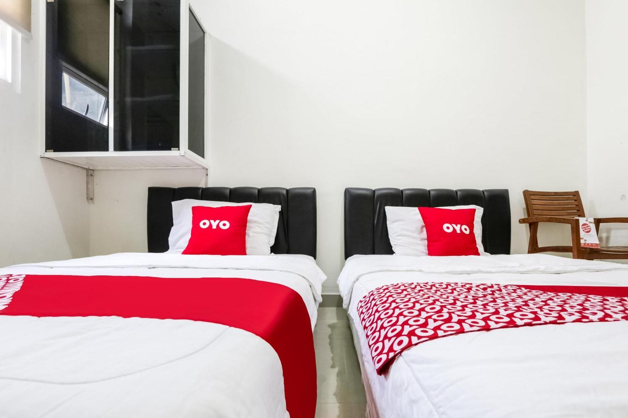 OYO 3838 Tamansari Guest House Surakarta  Bagian luar foto
